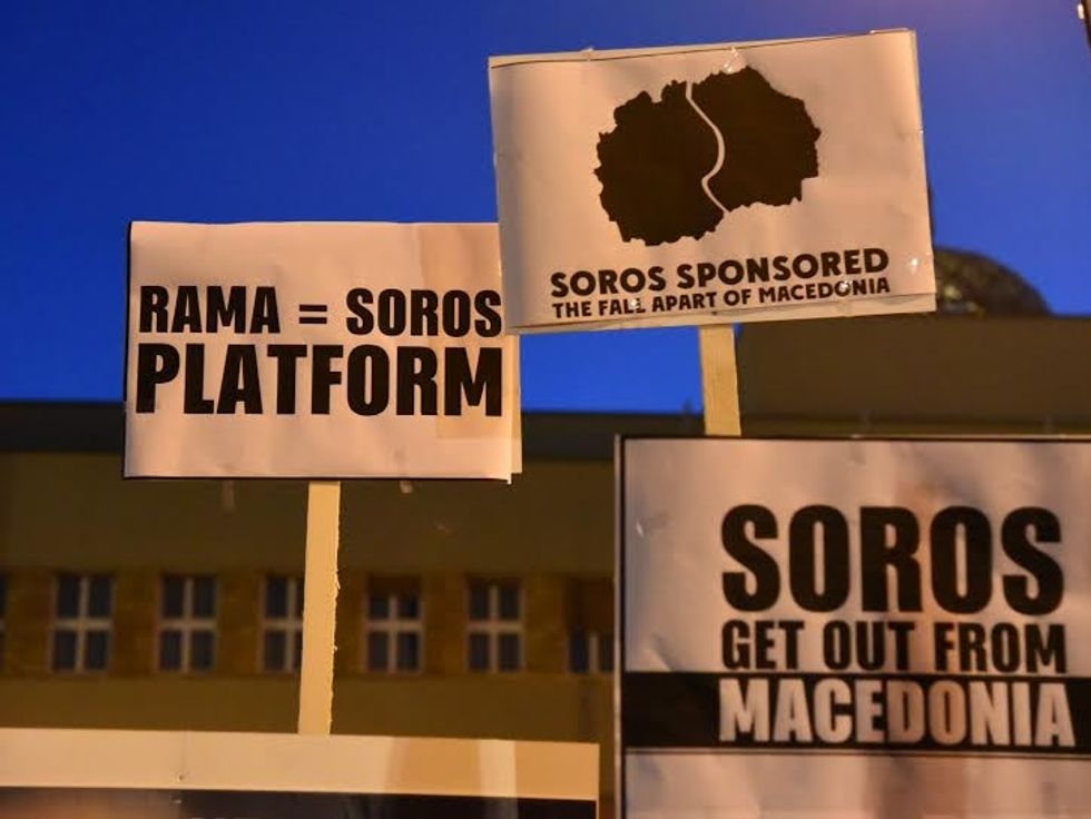 Protestuesit maqedonas me parulla 2