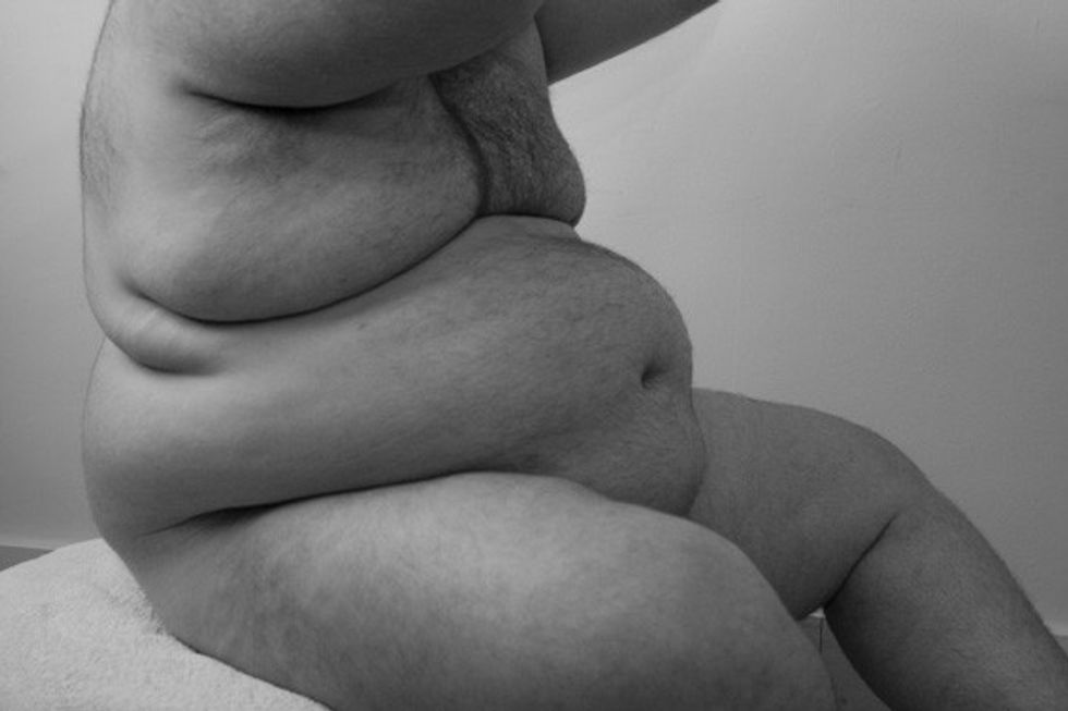 Provoni divanin qe ka siperfaqen dhe eren si te njeriut foto 2