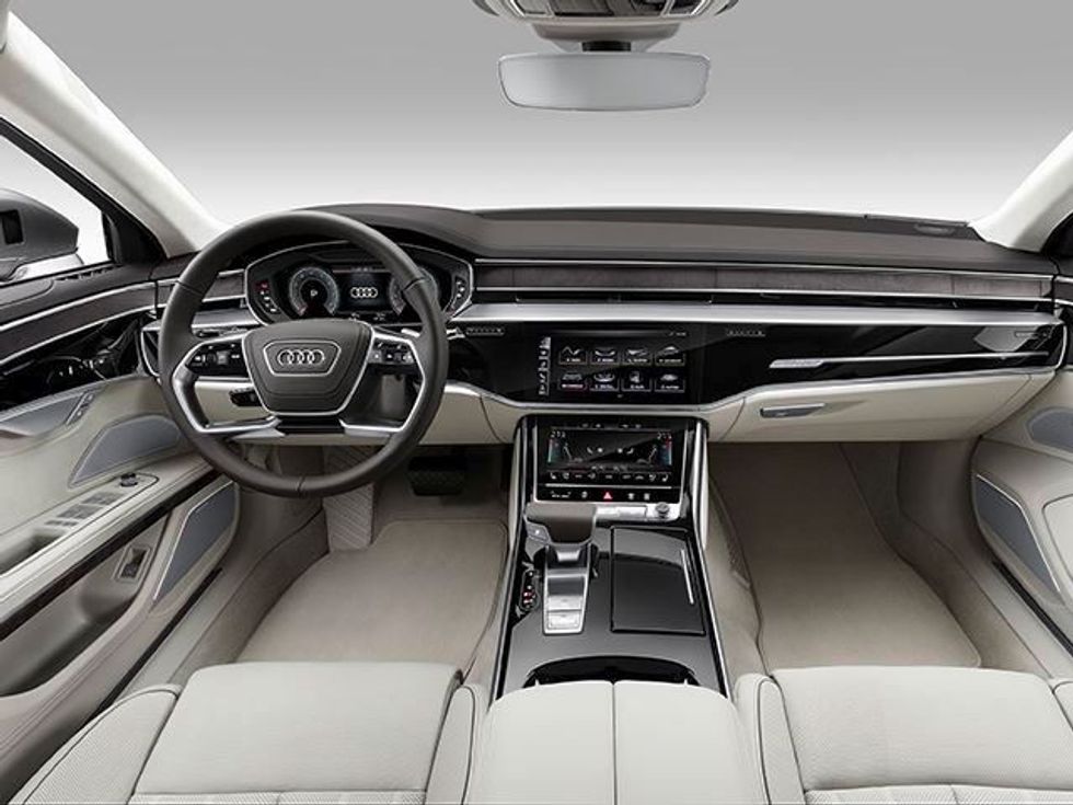 Publikohet modeli A8 Audi me teknologjine me te avancuar deri me tani foto 7