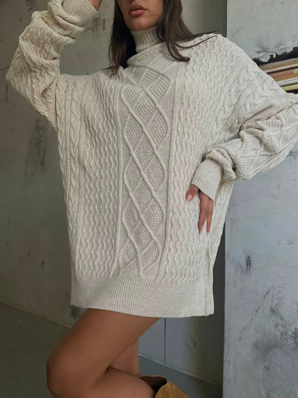 Pulover I Gjatë Me Thurje