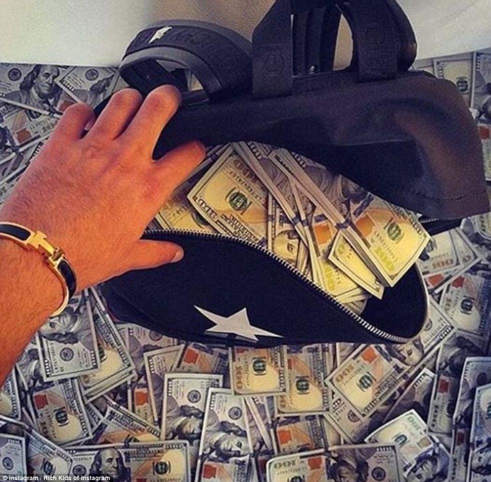 Pushimet që nuk mbarojnë kurrë për Femijet e Pasur te Instagramit foto 11