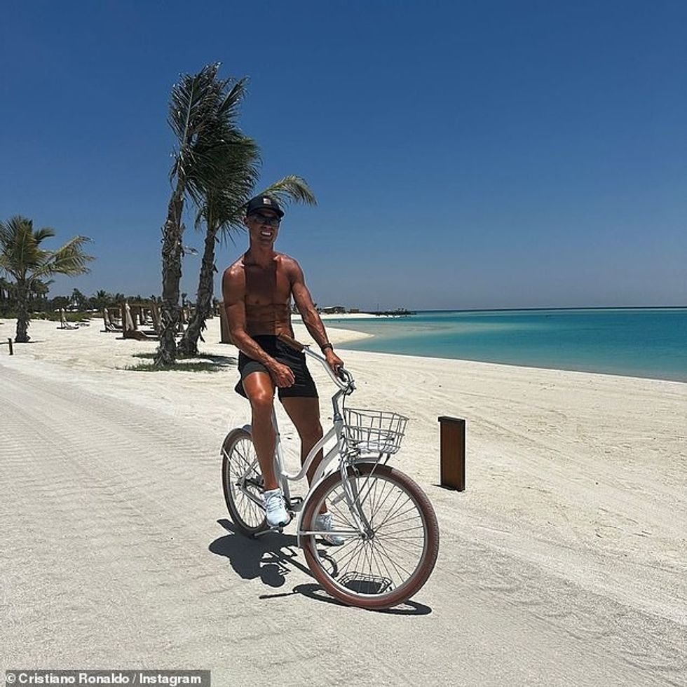 Pushimi shumë i nevojshëm i Ronaldos vjen pasi Portugalia humbi nga Franca me penallti, me Cristiano që nuk arriti të shënonte një herë në kompeticion pavarësisht 23 përpjekjeve.