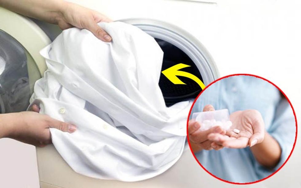 Put Aspirin Pills In The Washing Machine To Whiten Your Clothes