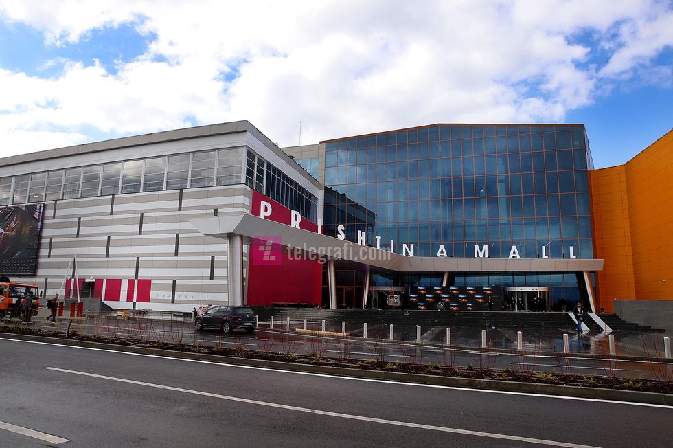 Qendra Tregtare Prishtina Mall foto Ridvan Slivova 1