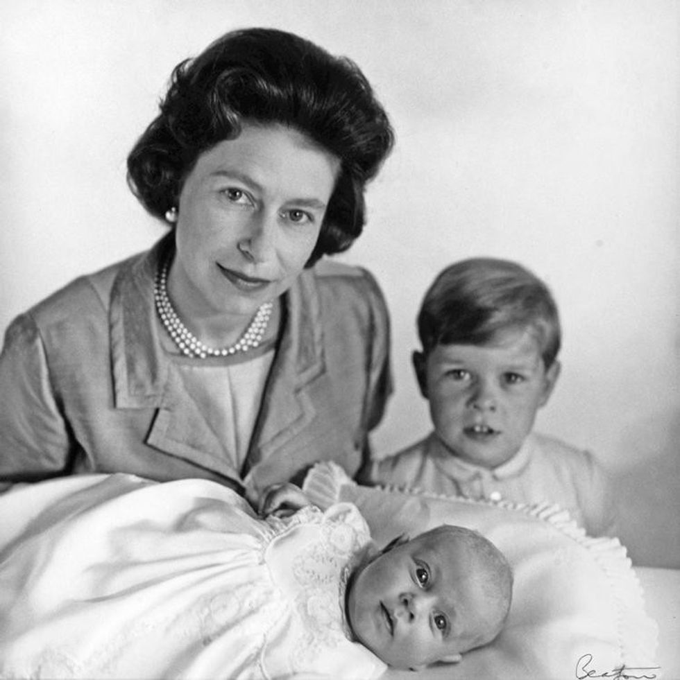 QUEEN-ELIZABETH-II-WITH-PRINCE-ANDREW-AND-PRINCE-EDWARD-MAY-1964-by-SIR-CECIL-BEATON-CBE-1904-1980-C0054