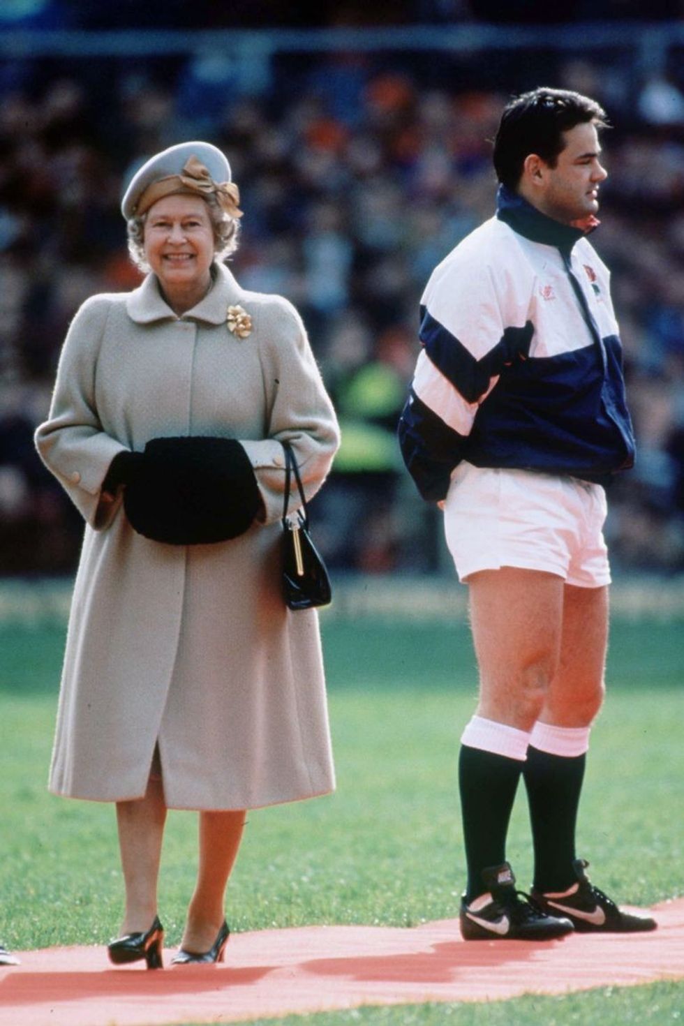 queen elizabeth ll walking past rugby player will carling news photo 1586629593