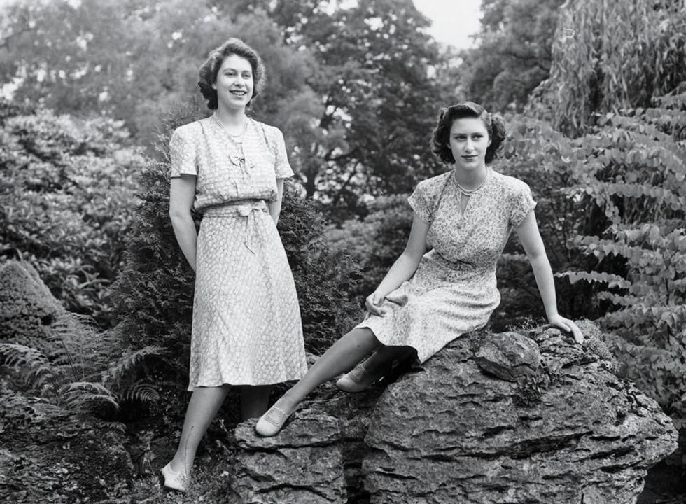 queen elizabeth margaret sisters 02