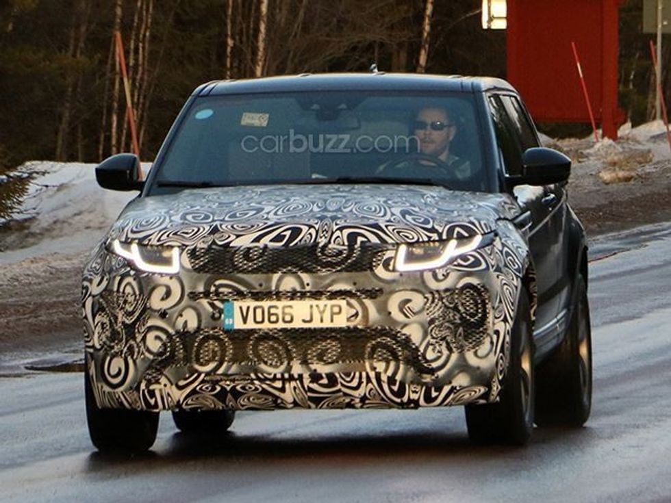 Range Rover Evoque që lansohet më 2019 shume elemente te ngjashme me modelin Velar foto 2