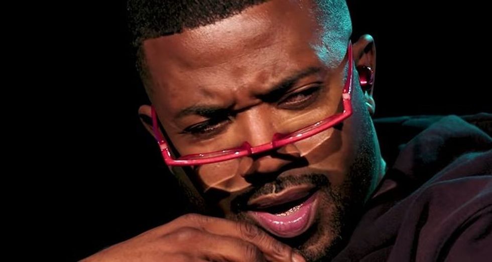 ray j unbreakable glasses easily break during interview .1575680784
