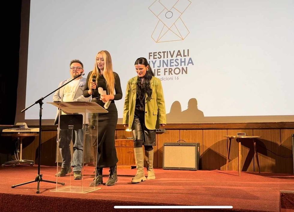 received 931124821945199