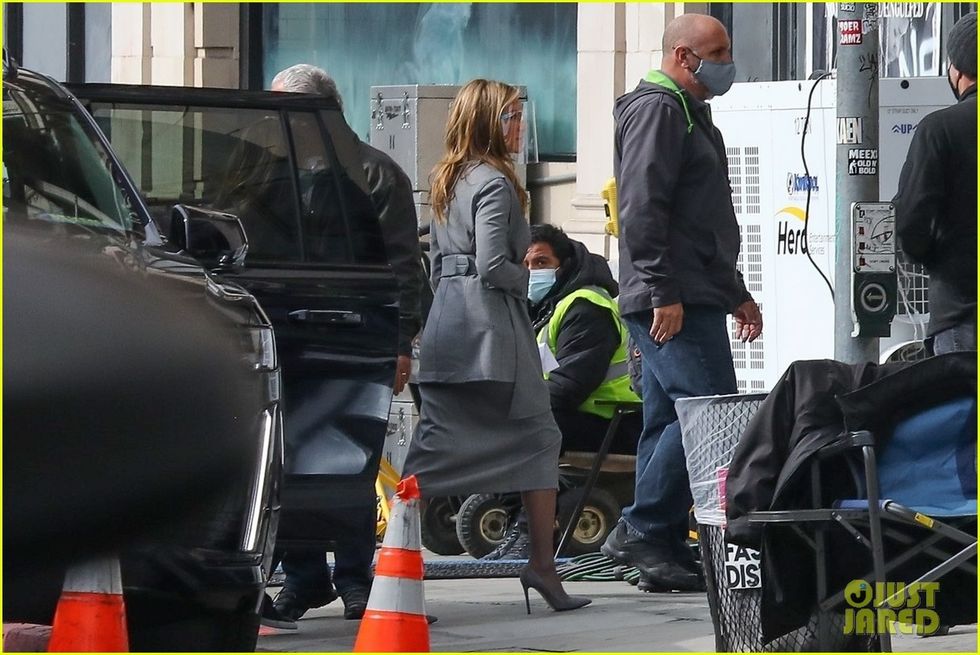 reese witherspoon jennifer aniston back to work morning show 17