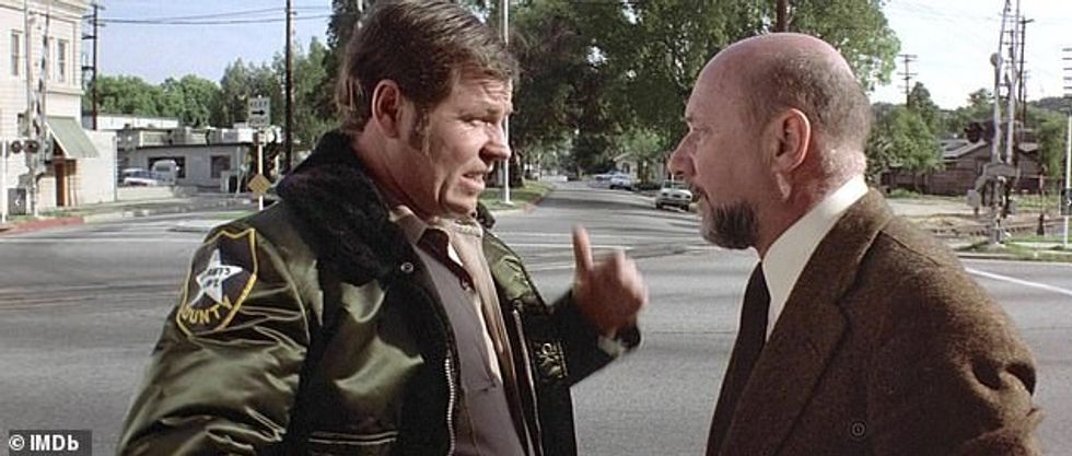 Regjisori luajti Cyphers si Sherif Leigh Brackett në klasikun e tij horror Halloween, i cili ende konsiderohet si një nga filmat horror më të mirë të realizuar ndonjëherë.