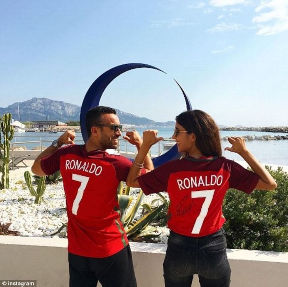 Regufe është e martuar me blogeren e modës Claudia Dinis, dhe çifti ka një vajzë