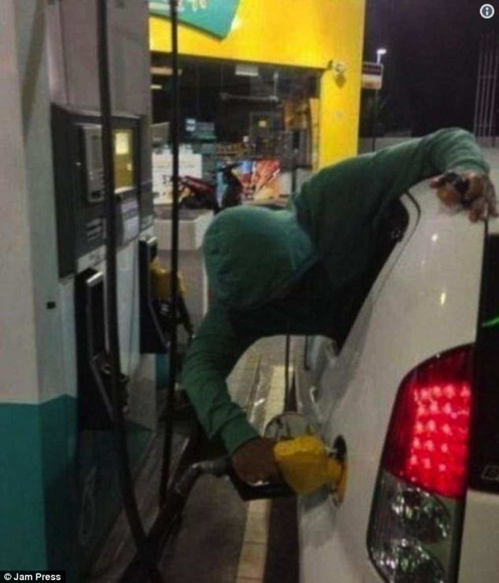 Rehatia në radhë të parë improvizimet e çuditshme per te lehtesuar qendrimin foto 8