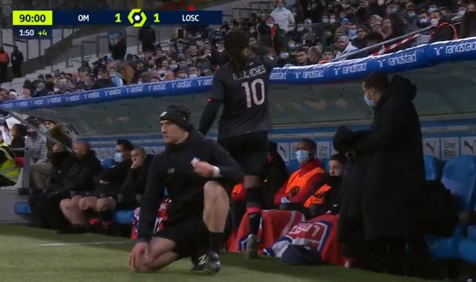 Renato Sanches qui se chauffe avec le public du Velodrome lors d OM Lille en janvier 2022 1216396