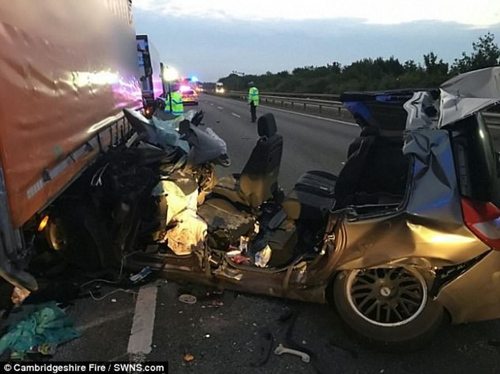 Renault Scenic me sistem të lartë sigurie shoferja vetem lendime te lehta nga perplasja foto 2