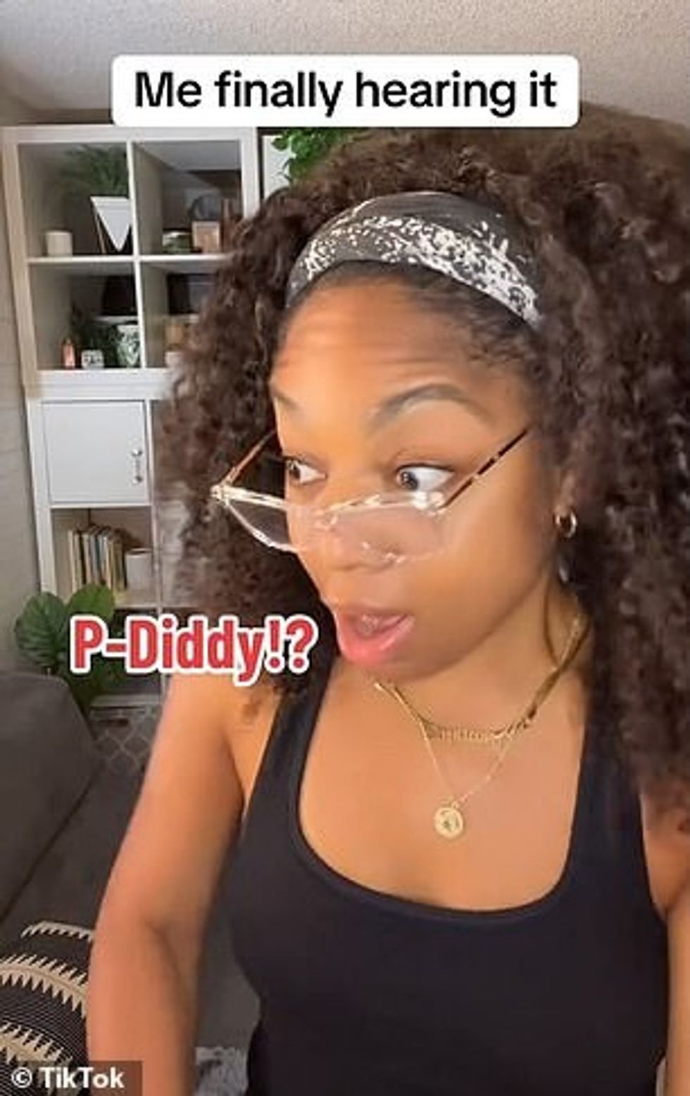 Reperi ka luajtur me mjeshtëri fjalët duke përdorur kuptime të dyfishta - një fjalë ose frazë që është e hapur për më shumë se një interpretim. Pasi e shqiptoi gabim fjalën 'reper' si 'reper', Eminem me mjeshtëri vazhdoi me 'prit, ai nuk e shkroi fjalën 'reper' dhe nuk la një P, apo jo?' - e cila mund të dyfishohet si P Diddy