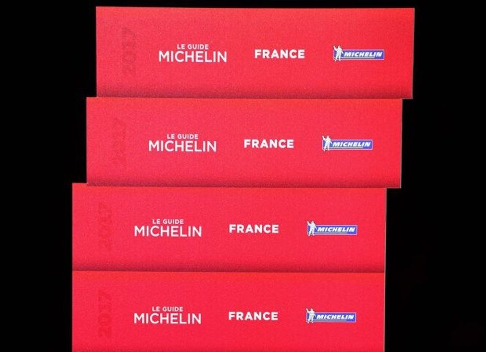 Restoranti mbushet me mysafirë pas nje ngaterrimi prej kompanise vleresuese foto 2