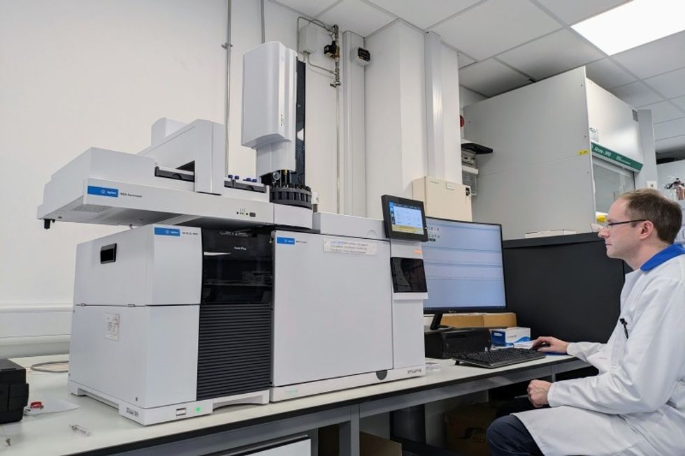 Richard Paul using the GCMS