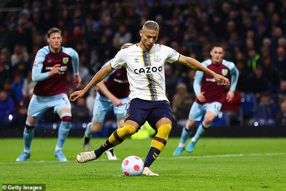 Richarlison është shfaqur si një opsion përpara për Chelsea, por Everton dëshiron më shumë se 50 milion £