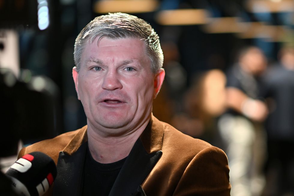 Ricky Hatton ka zbuluar se është i dëshpëruar t'i 'i japë atij një shuplakë'