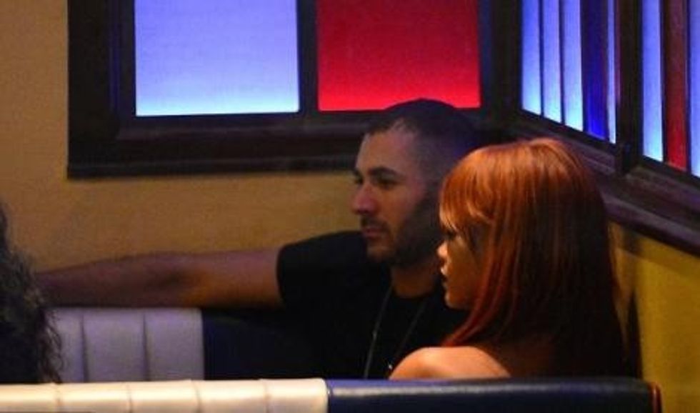 Rihanna dhe Karim Benzema në një lokal nate në Madrid