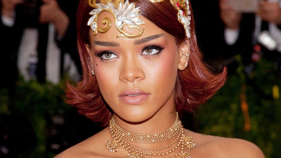 Rihanna Jewellery Moments 3 Going for Gold