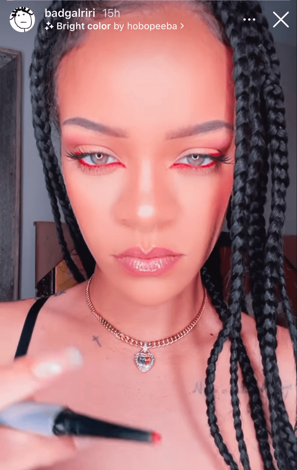 rihanna red eyeliner reverse cat eyeliner 1637682933 e1637738068472