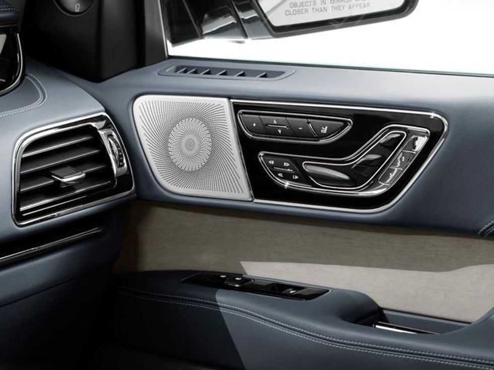 Rikthehet pas 20 vitesh Lincoln Navigator foto 10