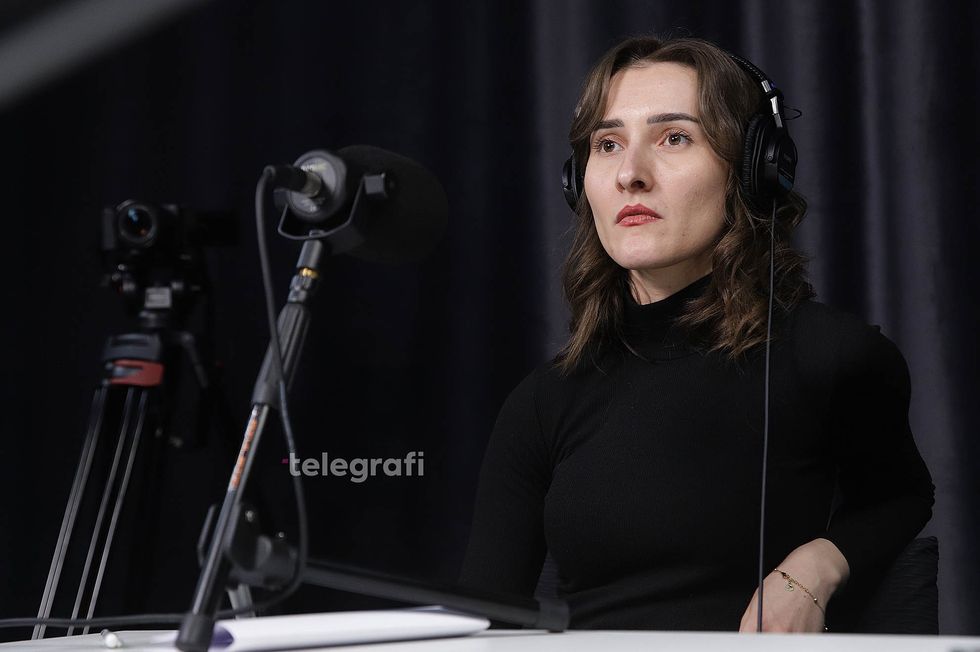 Rina Basholli eksperte ne fushen e sigurise kibernetike podcast interviste foto Ridvan Slivova 5