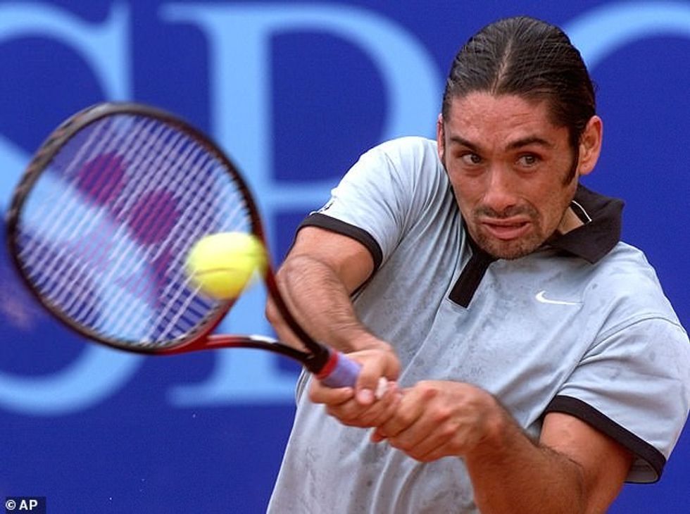 Rios (foto më lart në Monte Carlo Open në 2000) i cili ishte nënkampion i Australian Open në 2008, është i shqetësuar se qëndrimi i vaksinimit të Gjokoviç do të vazhdojë të ndikojë në karrierën e tij