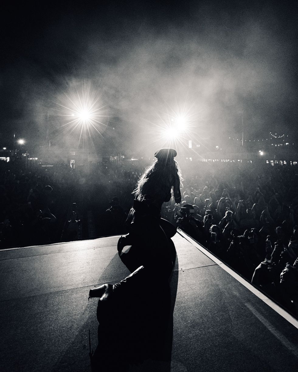 ritaora 1720268482 3406181366045671210 189379530