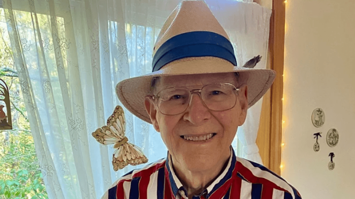 Vdes dizajneri i famshëm, Roger Sweet