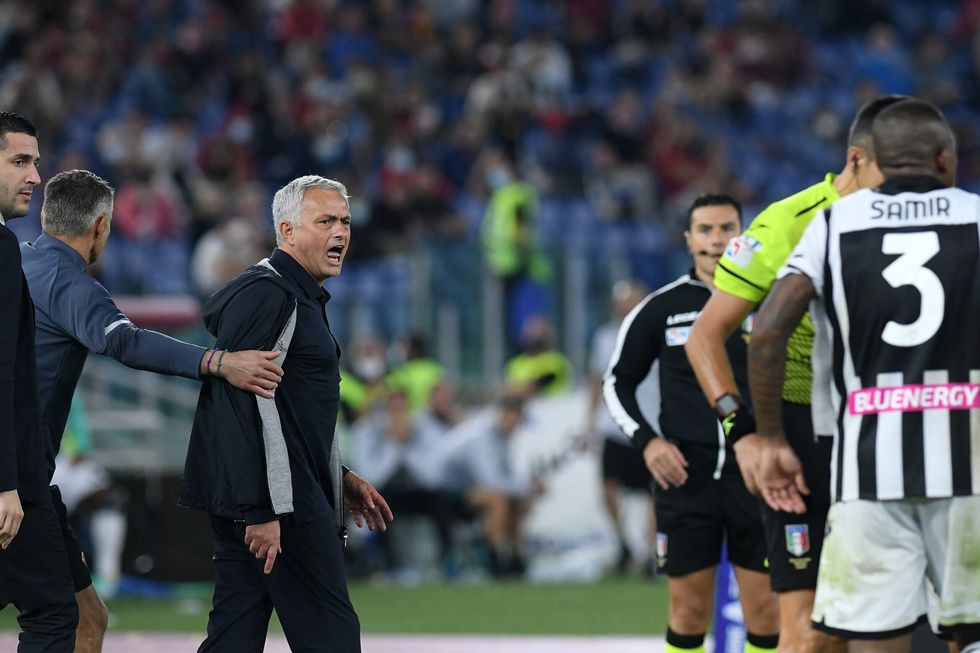 romanews roma udinese jose mourinho espulsione pellegrini samir scaled 1