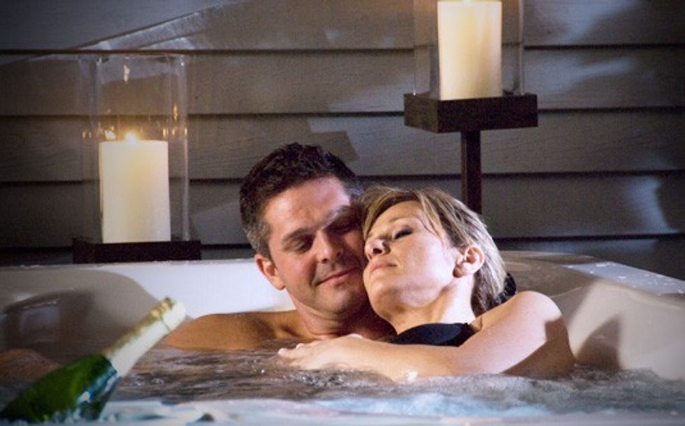 romantic hot tub thermospas1