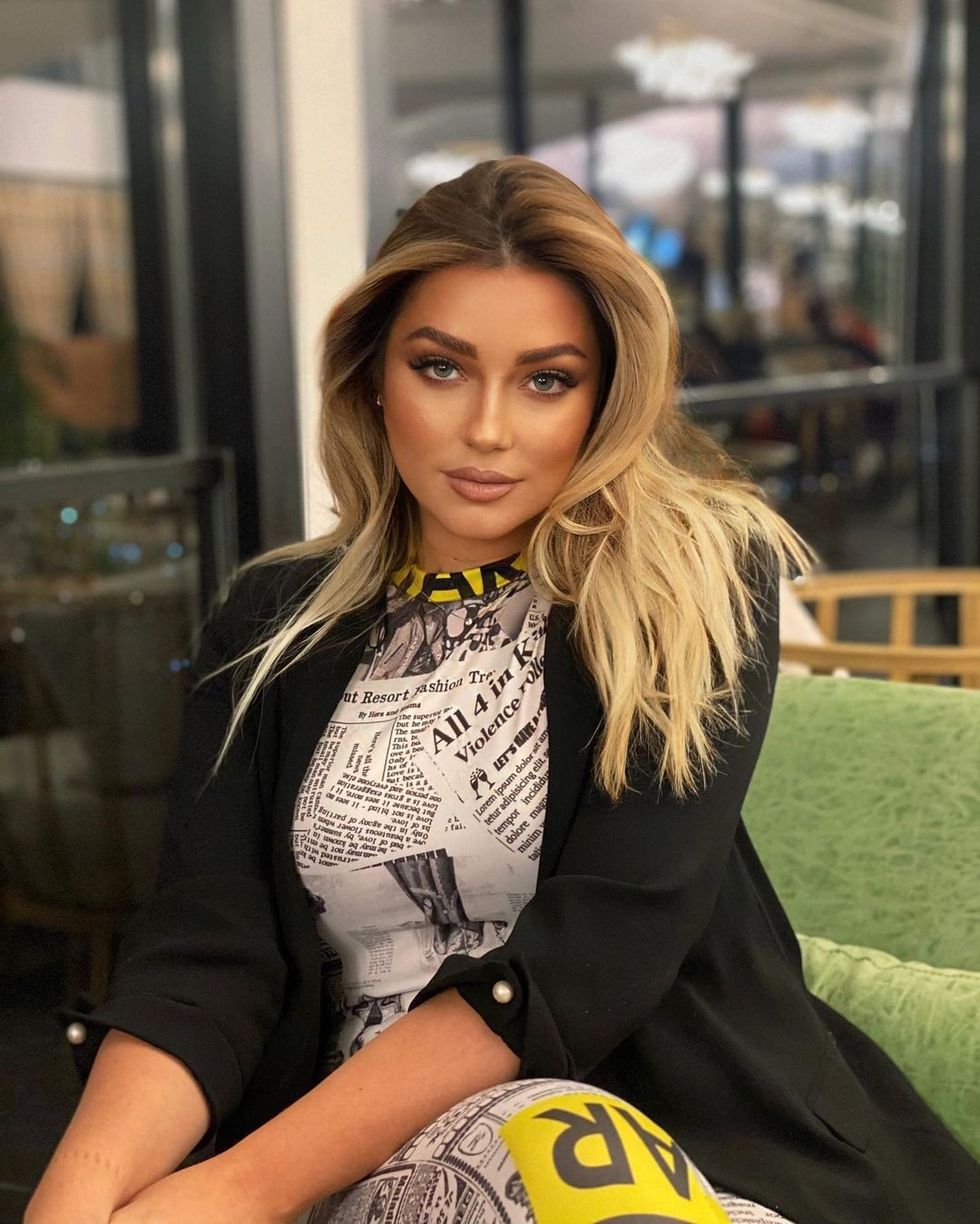 ronelahajatiofficial 125084478 184785963189164 6445513337467549089 n 1