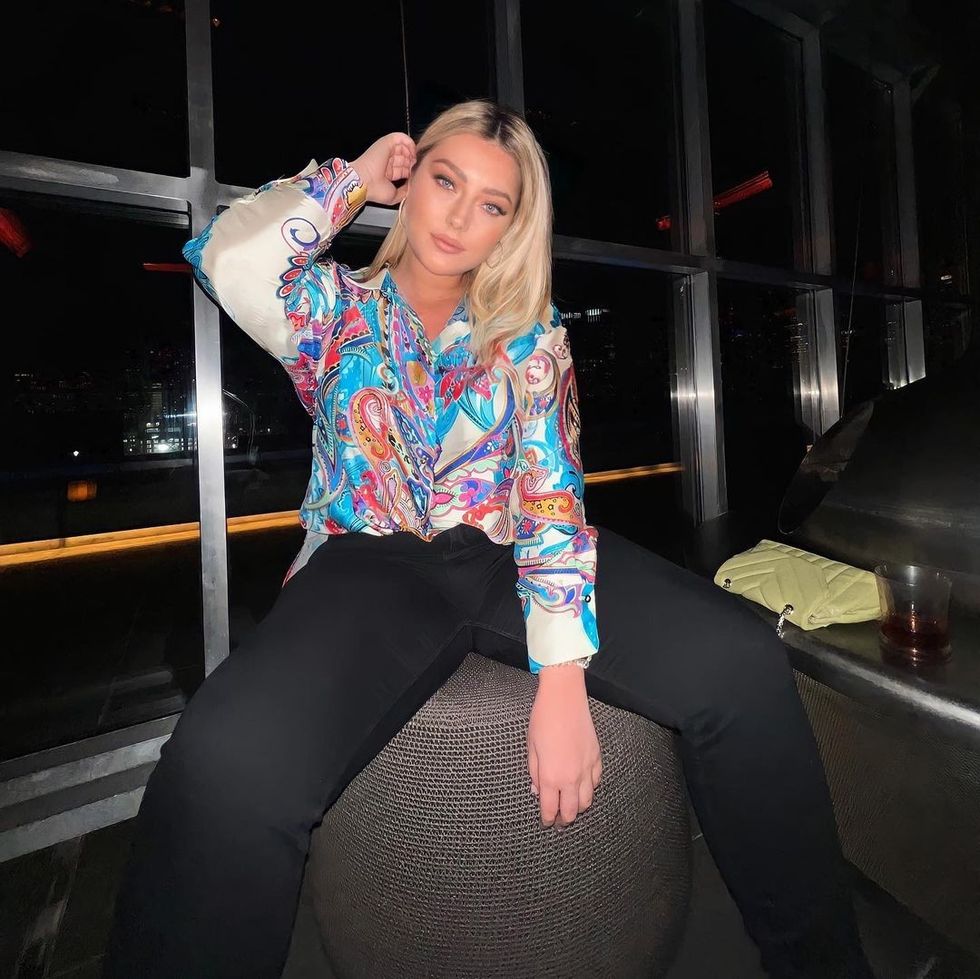 ronelahajatiofficial 254071726 413046403860497 2384560992673470847 n