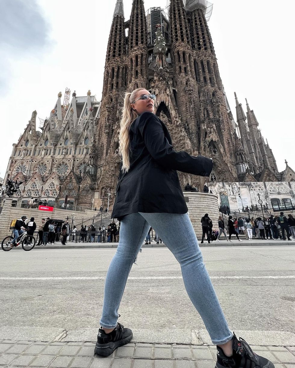 ronelahajatiofficial 277436057 679888609824364 5268248049810726361 n