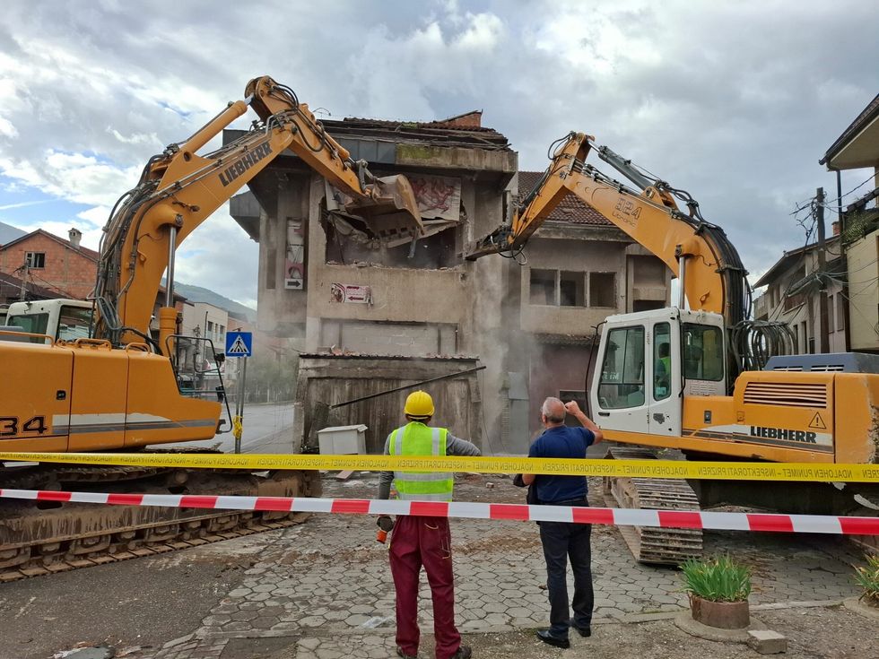 rrenimi i objektit liria pz scaled