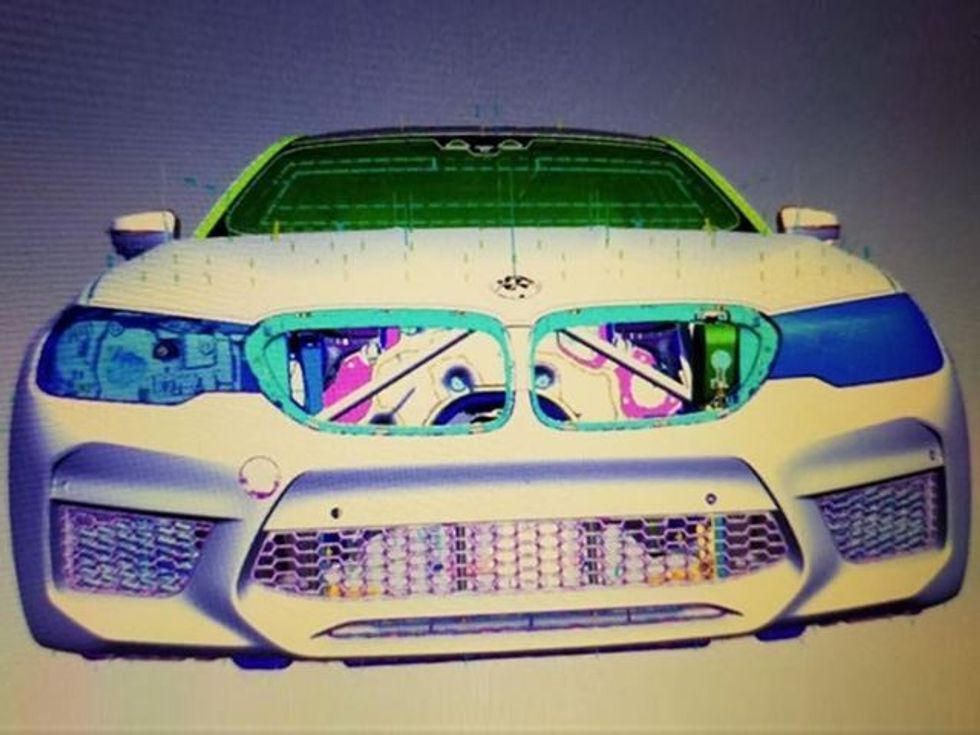 rrjedhin-fotografite-e-bmw-m5-te-ri-zhgenjehen-njohesit-e-makinave-foto-2