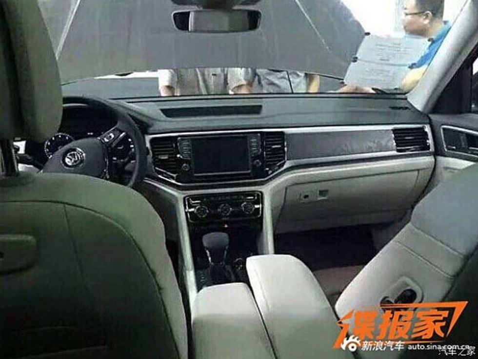 Rrjedhin pamjet e modelit nga Voklswagen qe do te konkurroje me Land Cruiser foto 5