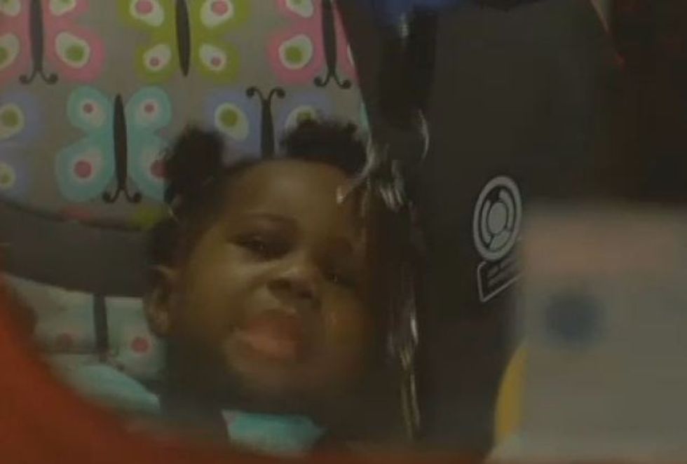 rrotullimi-i-makines-e-hodhi-dhjete-metra-larg-femija-u-gjet-e-gjalle-ne-kanal-foto-2