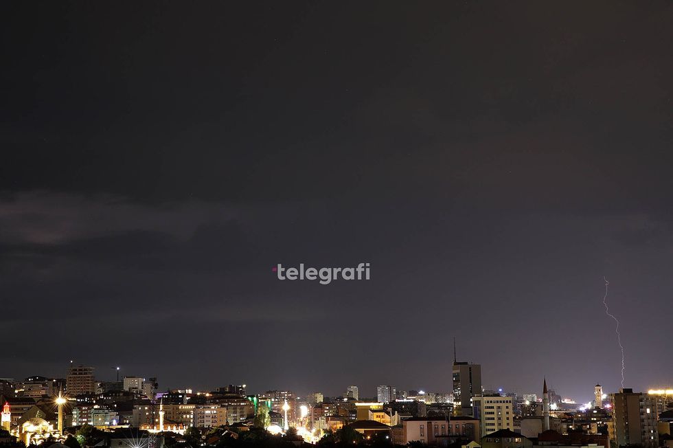 Rrufete vetetimat ne Prishtine foto Ridvan Slivova 4