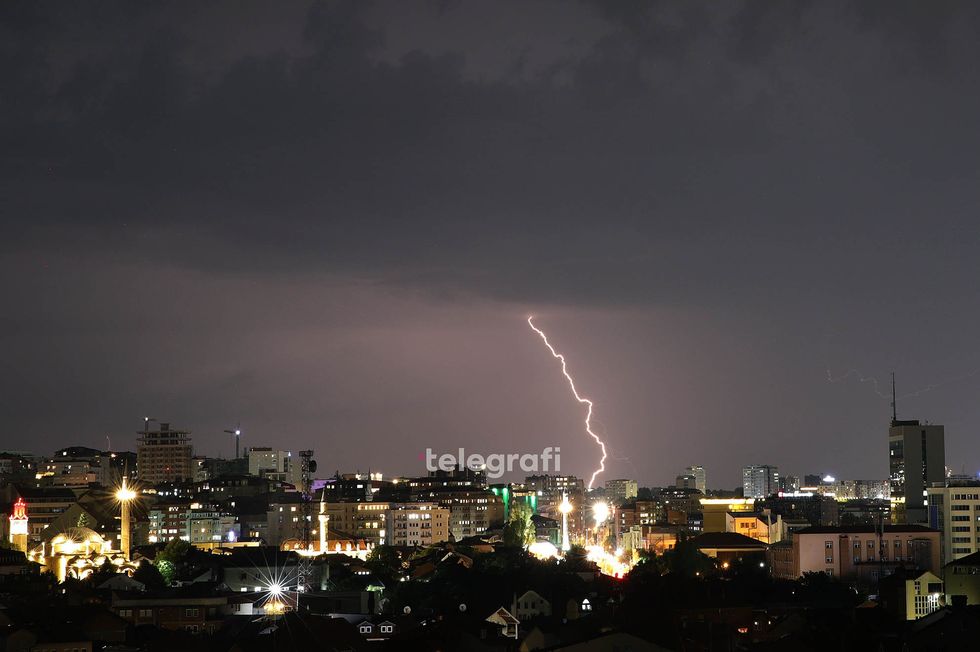 Rrufete vetetimat ne Prishtine foto Ridvan Slivova 6