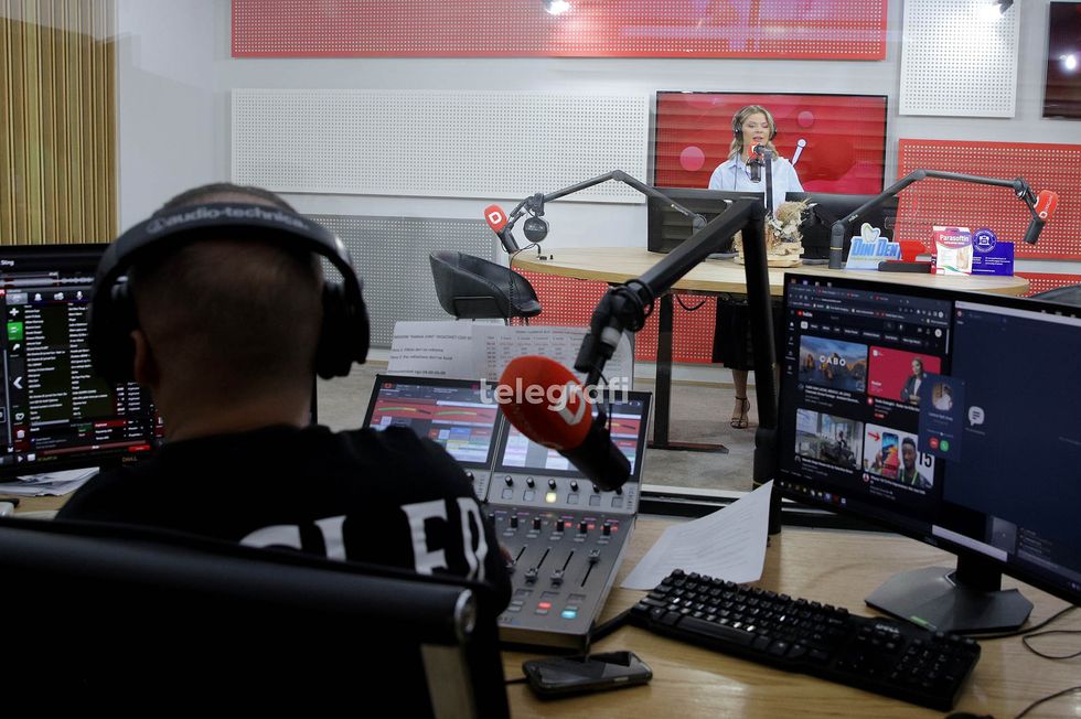 RTV Dukagjini Edita Doli interviste foto Ridvan Slivova 1