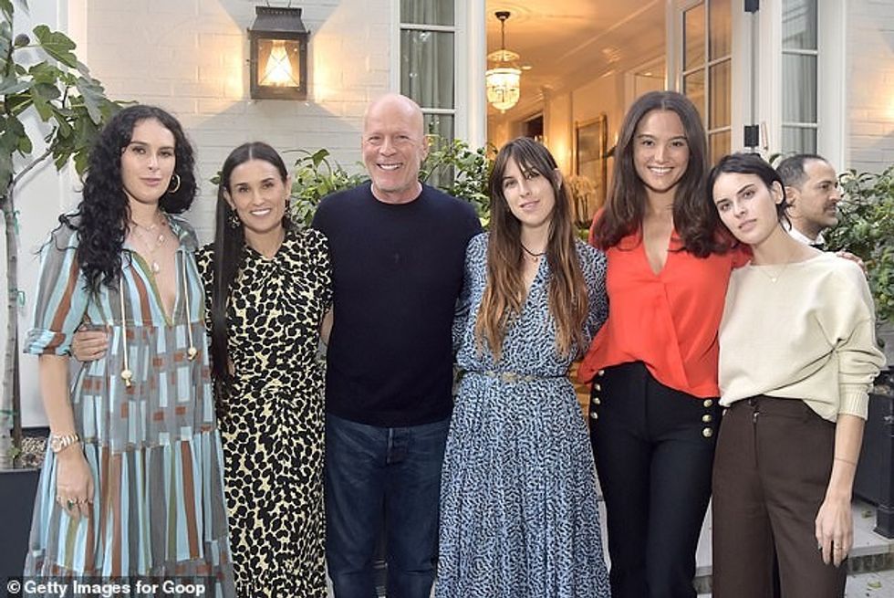 Rumer Willis, Demi Moore, Bruce Willis, Scout Willis, Emma Heming Willis dhe Tallulah Willis në 2019