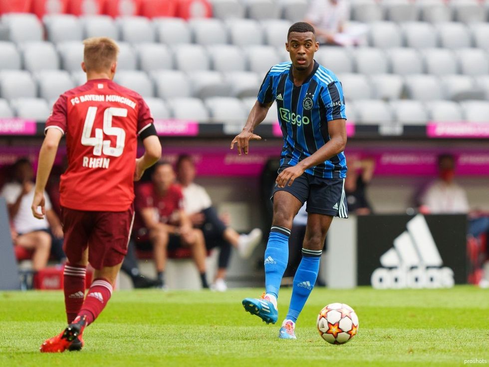 ryan gravenberch bayern munchen ajax 60fc53c0156f0