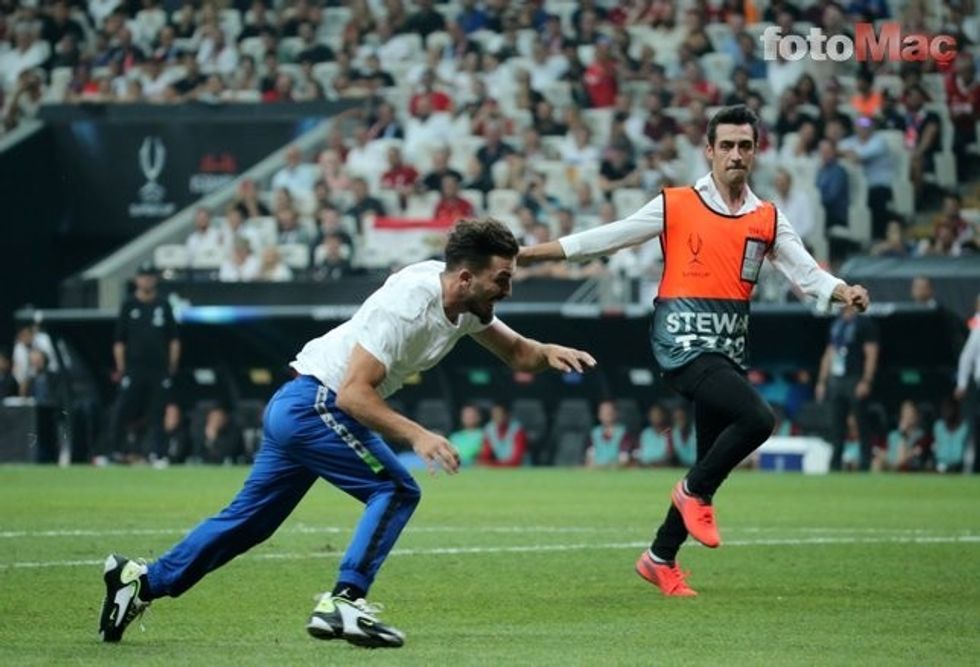 sahaya giren youtubera tepki cig gibi buyudu 1565851769459