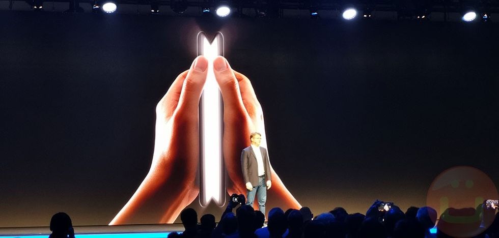 samsung foldable phone display sdc 2018 02