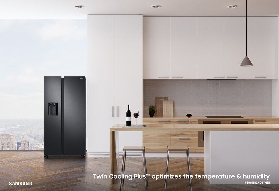 Samsung Refrigerator RS8000NC RS68N8240B1 EU 1